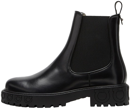 women-ferragamo-varsi-gancini-chelsea-boot-black-01-n662-741326