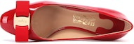 Shop (W) FERRAGAMO Tumit Tinggi Vintage Kulit Berkilat 'Merah' 01L137-685226