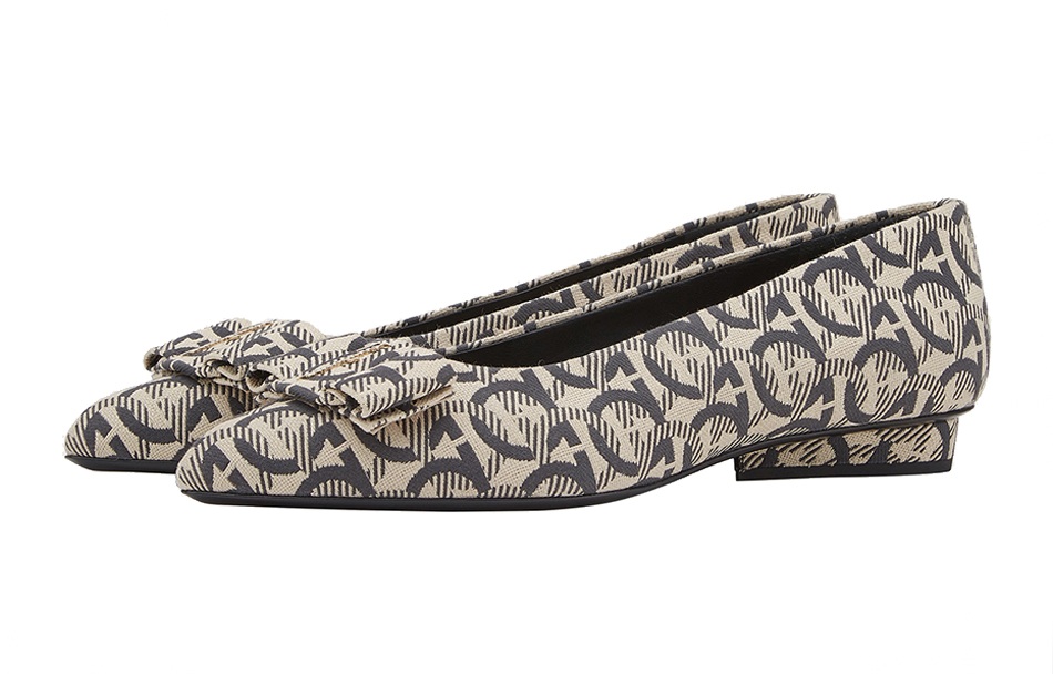 Order (W) FERRAGAMO Viva Ballet Flat ''Beige Zwart'' 01R456-733604