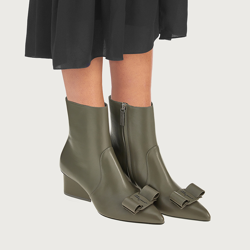 (W) FERRAGAMO Viva Bootie 'Dark Grey' 圖 5