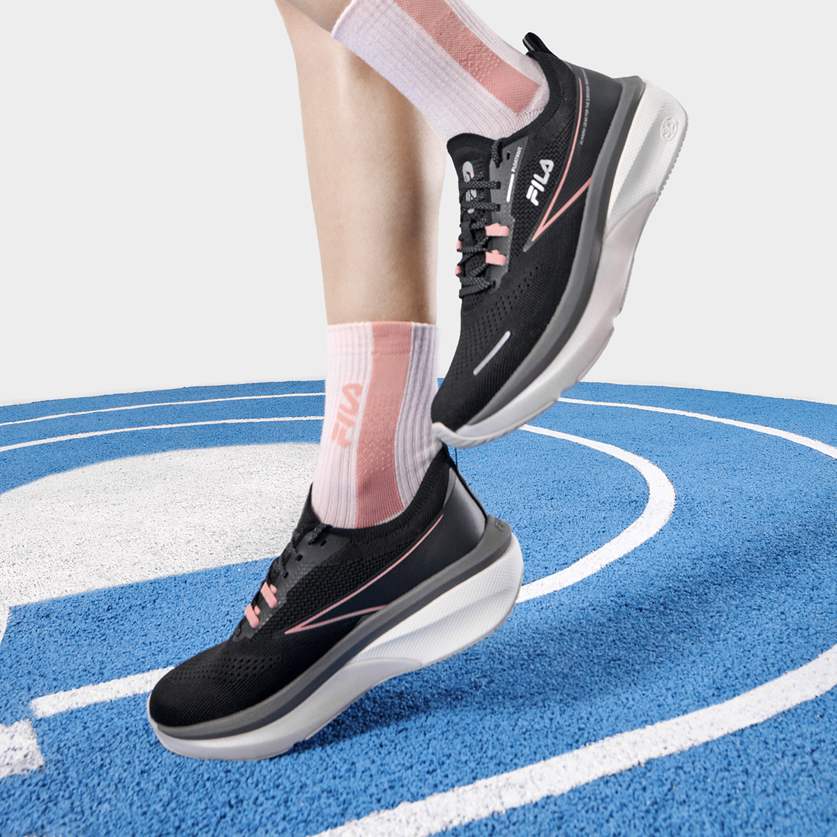 Sizing (W) Zapatillas FILA 3A Panther Athletics 'Negro Rosa' A12W331104FBM