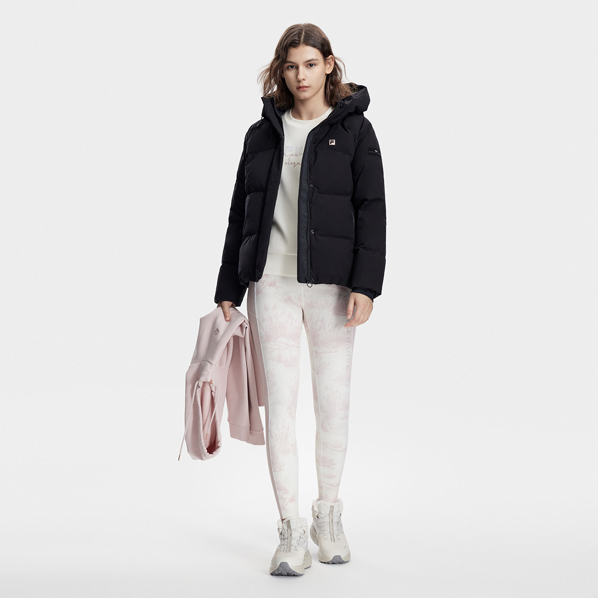 (Women) FILA  Black Hooded Winter Down Jacket Warm Fitness Coat A11W341907FBK 圖 4