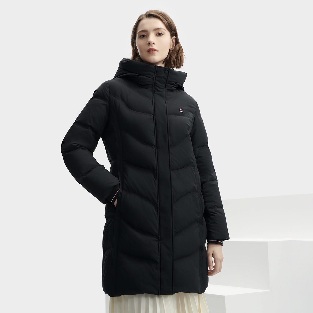 (Women) FILA  Black Mid-Length Casual Simple Down Jacket F11W341910F-BK 圖 5