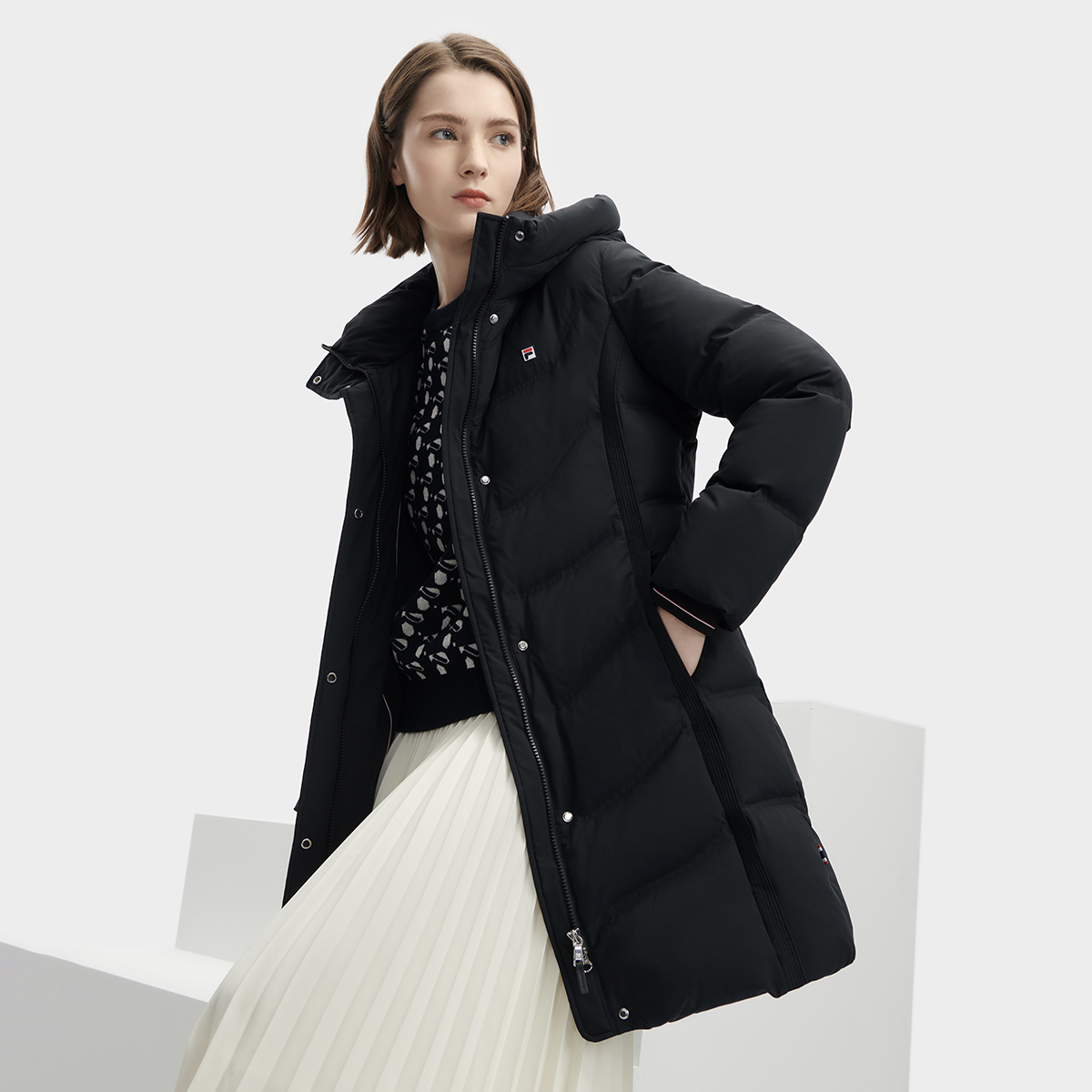 (Women) FILA  Black Mid-Length Casual Simple Down Jacket F11W341910F-BK 圖 7