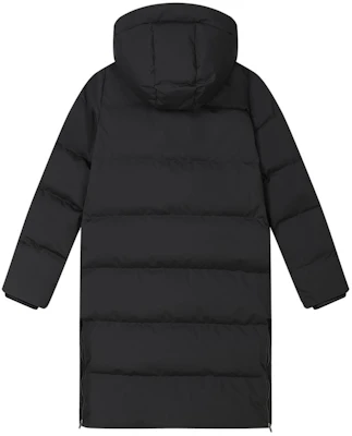 (W) FILA Chaqueta Negra Acolchada con Capucha y Logo Impreso de Largo Medio F11W347901F-BK Lookbook (W) FILA Chaqueta Negra Acolchada con Capucha y Logo Impreso de Largo Medio F11W347901F-BK