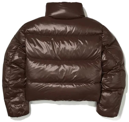 (W) FILA Jaket Puffer Pendek Coklat dengan Logo Patch dan Resleting FS2DJE4153F-BRN Lookbook (W) FILA Jaket Puffer Pendek Coklat dengan Logo Patch dan Resleting FS2DJE4153F-BRN