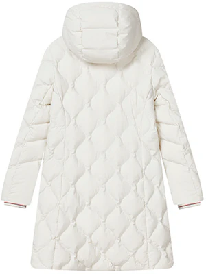 (W) FILA ロゴ ダウンジャケット スチームホワイト. F11W241907F-IV Lookbook (W) FILA ロゴ ダウンジャケット スチームホワイト. F11W241907F-IV