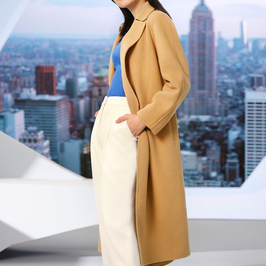 Shop (W) FILA ロゴプリント付きロングコート カーキカラー F11W112704F-LK