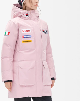 (W) FILA 長版粉紅羽絨外套 - 刺繡Logo,防風保暖設計。 A11W246910F-PK Purchase (W) FILA 長版粉紅羽絨外套 - 刺繡Logo,防風保暖設計。 A11W246910F-PK