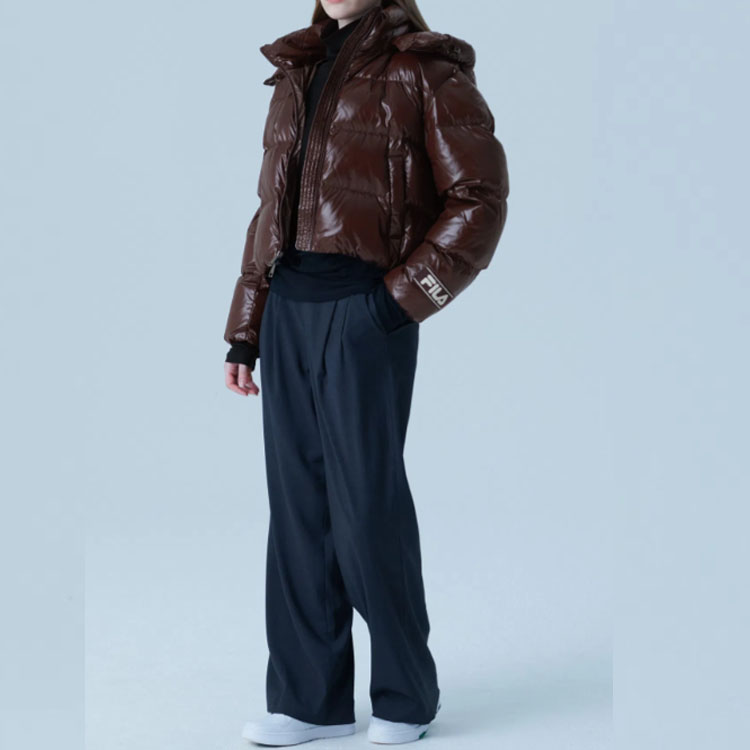 (Women) FILA  Short Down Jacket with Detachable Hood in Solid Dark Brown. FS2DJF4161F-DBN 圖 6