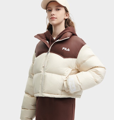 (Women) FILA Short Stand Collar Colorblock Puffer Jacket - Wheat Beige. F51W349902F-BG Shop (Women) FILA Short Stand Collar Colorblock Puffer Jacket - Wheat Beige. F51W349902F-BG