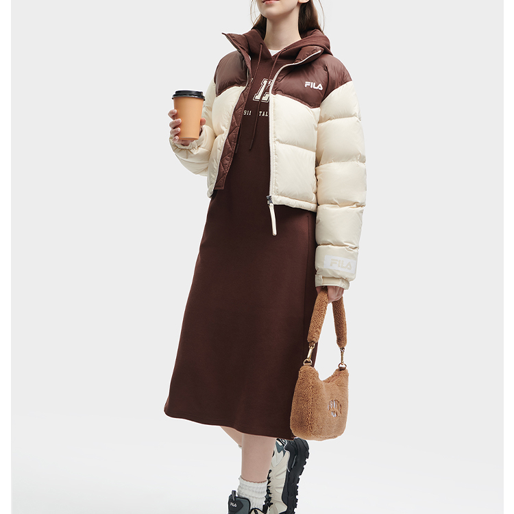 Purchase (W) 휠라 숏 스탠드 칼라 컬러블록 푸퍼 자켓 - 밀 베이지. F51W349902F-BG