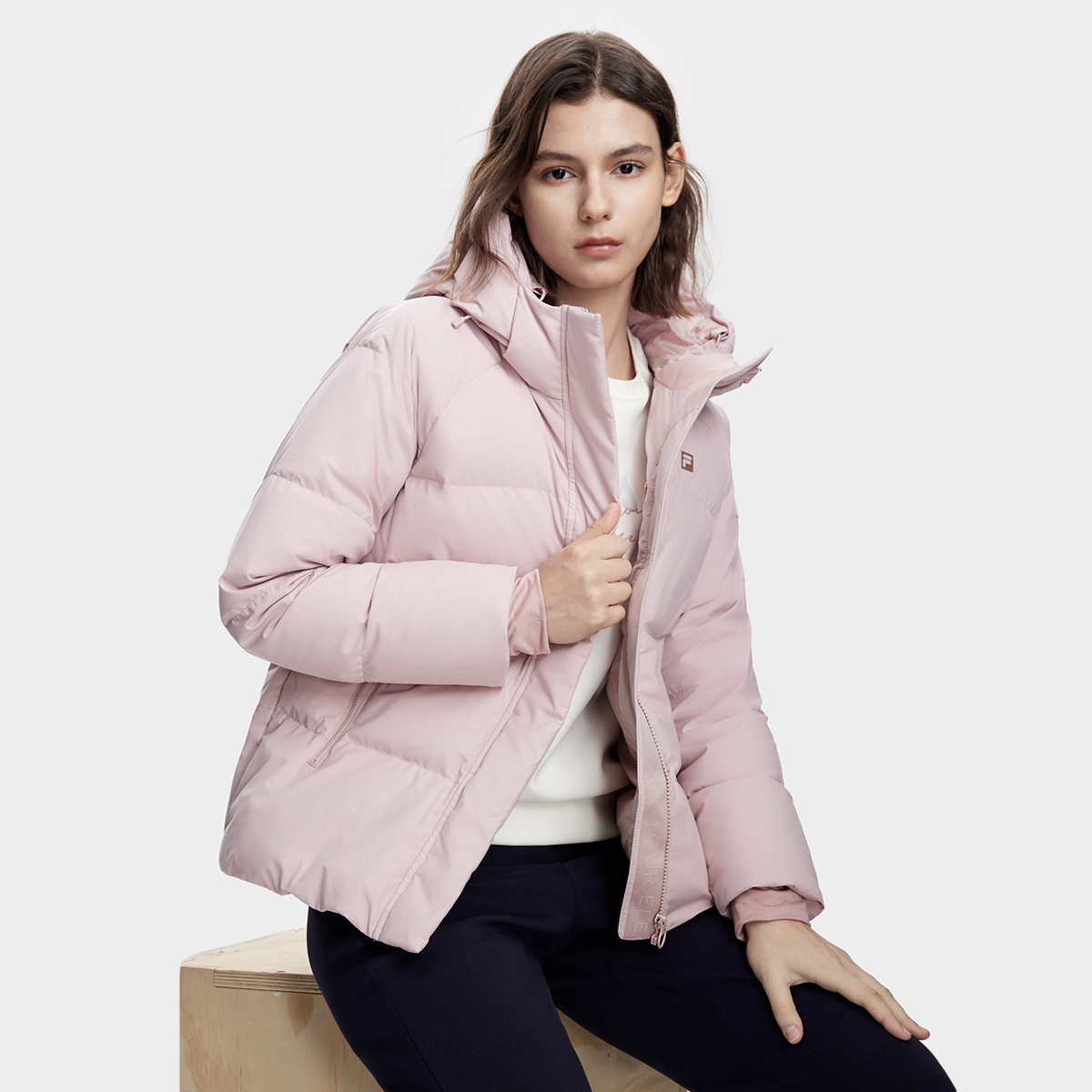(Women) FILA  Thickened Hooded Down Jacket - Light Purple Red Sports Coat A11W341907FPK 圖 7