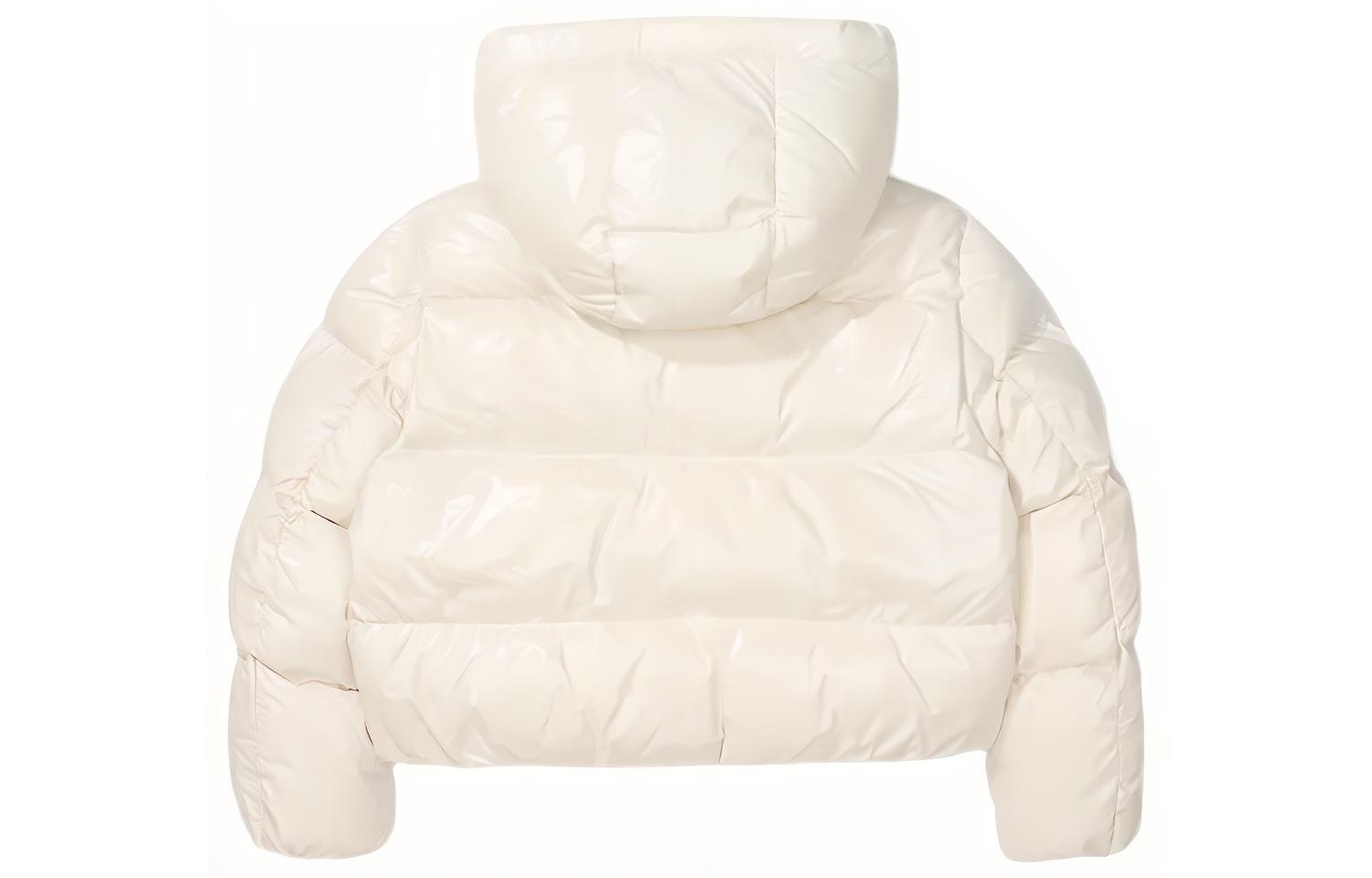 Lookbook (W) FILA白色鵝絨短款羽絨外套附可拆式帽。 FS2DJF4161F-IVY