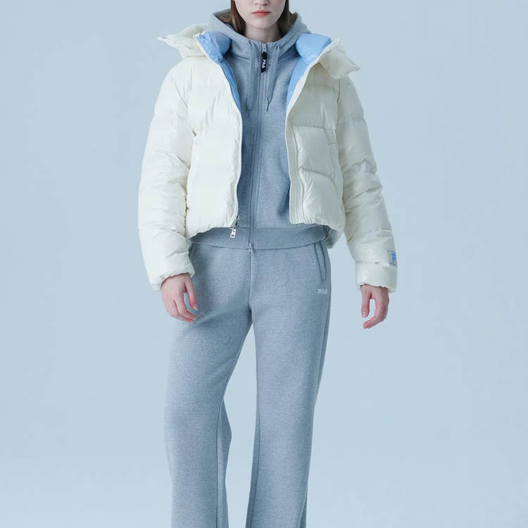 Shop (W) FILA白色鵝絨短款羽絨外套附可拆式帽。 FS2DJF4161F-IVY