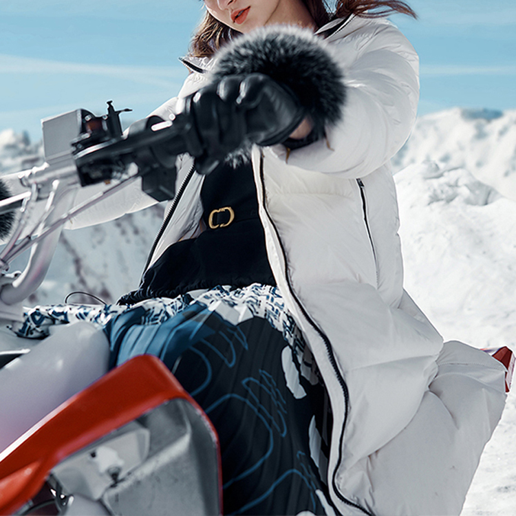 Details for (W) 휠라 윈터 롱 후드 다운 자켓 화이트 F11W147905F-WT