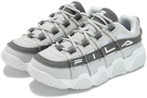 Lookbook (W) Sepatu Basket FILA Barricade 'Abu Putih' T12W333201FNQ