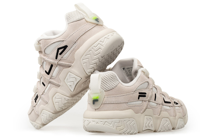 Lookbook (W) FILA 巴里卡德低帮 灰色/黑色 T12W031201FBD