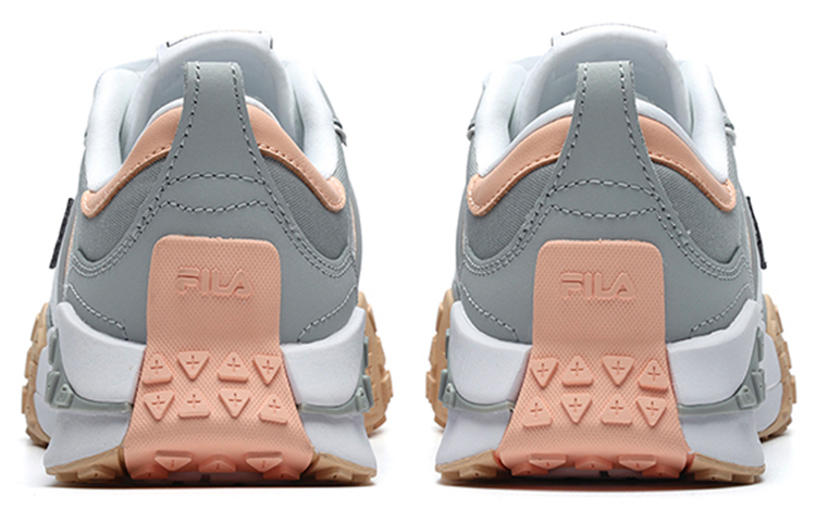 Shop Fila 斐樂 Brick 運動休閒鞋 女款 灰白