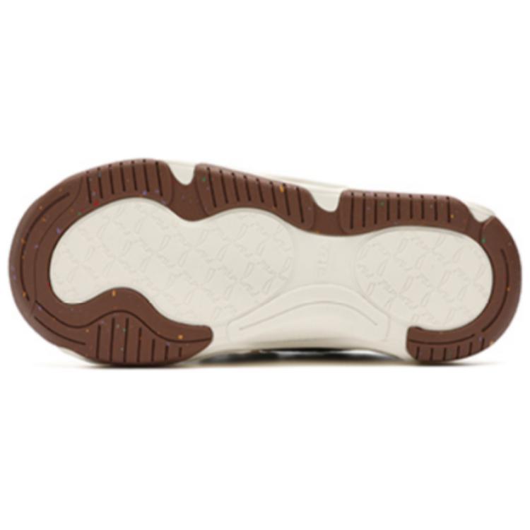 Lookbook (W) Kasut FILA Brook Low 'Hitam Putih' F12W341202FBG