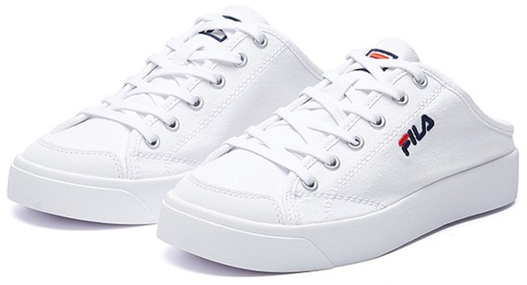 (W) Kasut Kanvas FILA Putih F12W024421FWT Lookbook (W) Kasut Kanvas FILA Putih F12W024421FWT