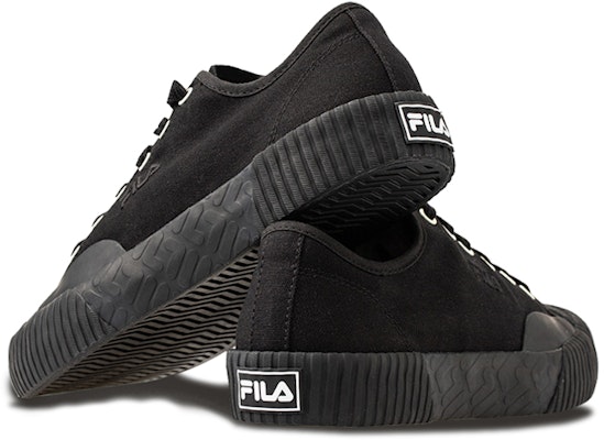 (W) FILA Carve Sneakers Hitam T12W034402FBK Lookbook (W) FILA Carve Sneakers Hitam T12W034402FBK