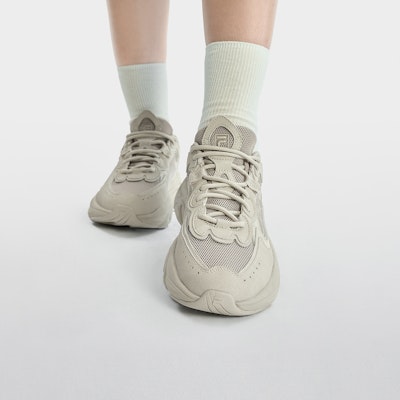 (W) 휠라 마스 1S 청키 슈즈 '크림 화이트' F12W332117FOM Sizing (W) 휠라 마스 1S 청키 슈즈 '크림 화이트' F12W332117FOM