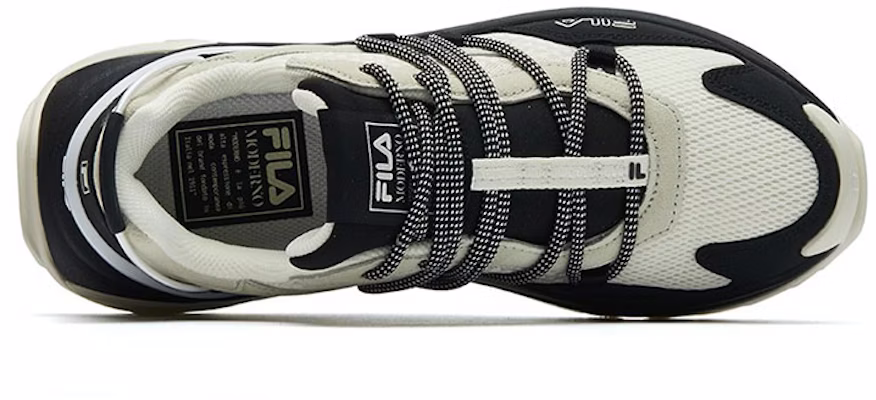 (W) FILA Corsa Low Chunky Sneakers Putih/Hitam F12W134145FVB Lookbook (W) FILA Corsa Low Chunky Sneakers Putih/Hitam F12W134145FVB