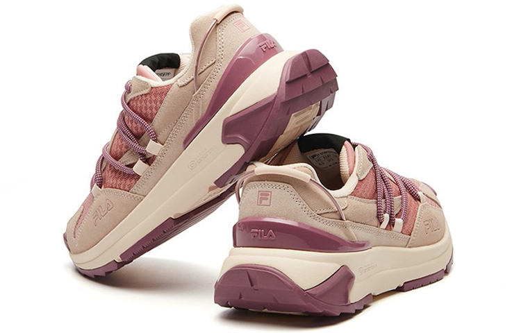 Shop Fila 斐樂 Corsa 潮流百搭 低幫休閒老爹鞋 女款 柔粉
