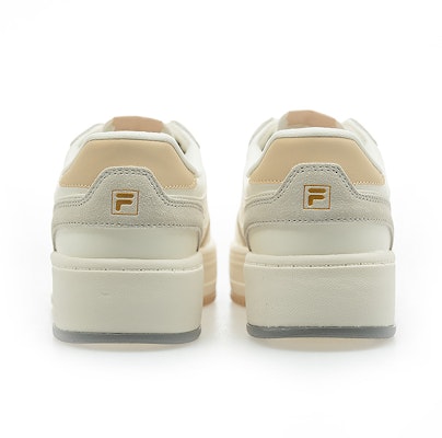 (W) 휠라 코트 농구 스니커즈 1TM02011H-925 Lookbook (W) 휠라 코트 농구 스니커즈 1TM02011H-925