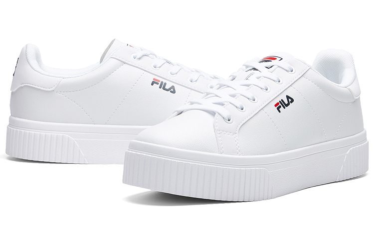 Lookbook (W) FILA Court Deluxe Low-Kasut Kasual Putih T12W024301FWT