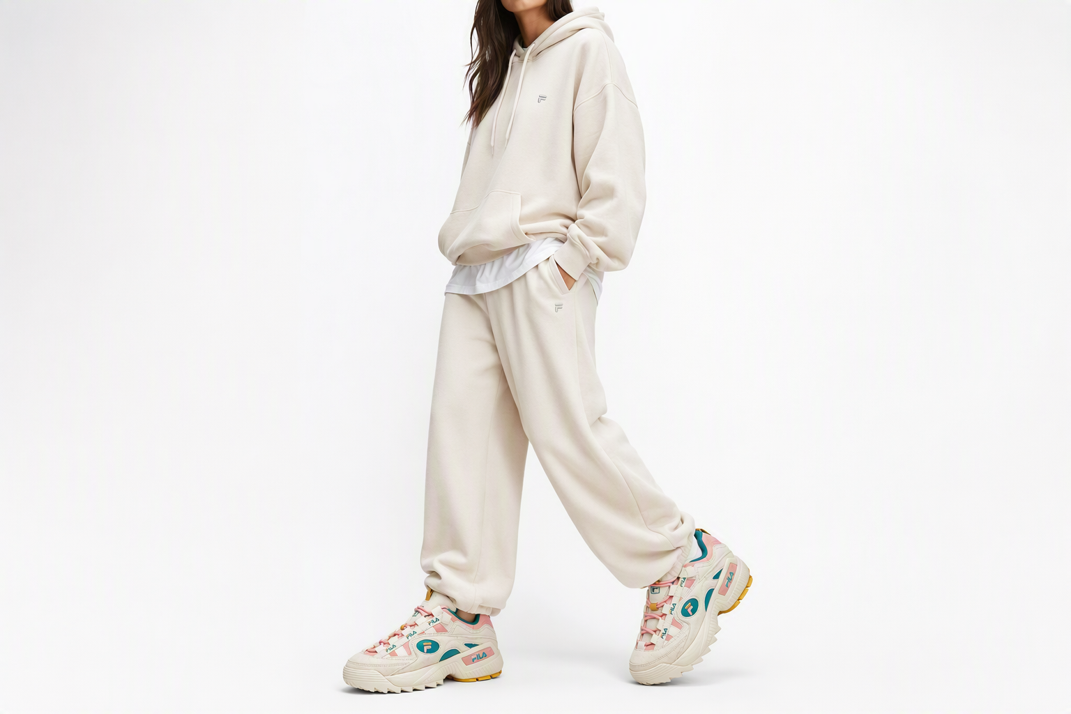 Order (W) FILA D-Formation 经典训练鞋 白/绿/粉 F52W011402FAF