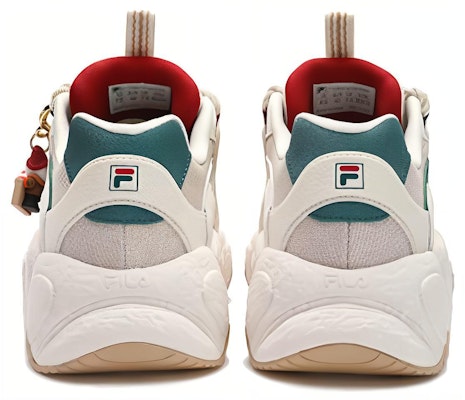 (W) 휠라 디스럽터 로우 '크루아상 크리스마스' F12W412101FSR Lookbook (W) 휠라 디스럽터 로우 '크루아상 크리스마스' F12W412101FSR