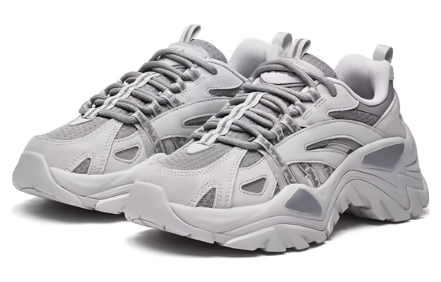 Lookbook (W) フィラ ディスラプター LOW グレー 1RM02723F_050