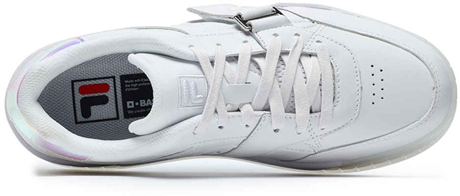 Fila斐樂 休閒時尚厚底摩登 低幫 板鞋 女款 斐樂白 Lookbook Fila斐樂 休閒時尚厚底摩登 低幫 板鞋 女款 斐樂白