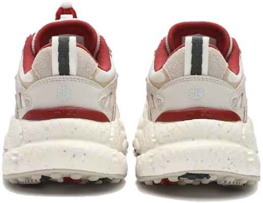 (W) FILA Disruptor Rendah 'Krismas Beige Merah' F12W411120FWL Shop (W) FILA Disruptor Rendah 'Krismas Beige Merah' F12W411120FWL