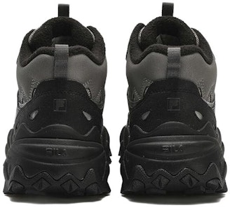 FILA斐樂 舒適 耐磨輕便 低筒 老爹鞋 女款 灰黑色 Shop FILA斐樂 舒適 耐磨輕便 低筒 老爹鞋 女款 灰黑色