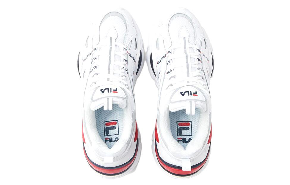 Shop (W) FILA Electrove '白红黑'运动鞋 5RM01250-125