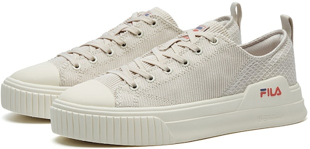 (W) 휠라 코트 로우탑 스니커즈 크리미/화이트 F12W134343FWS Lookbook (W) 휠라 코트 로우탑 스니커즈 크리미/화이트 F12W134343FWS