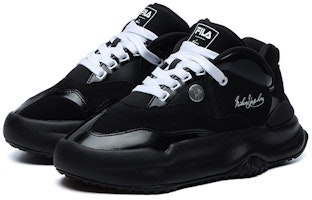(W) 휠라 블랙 로우탑 패션 러닝화 (FILA Black Low-Top Fashion Running Shoes) F12W144139FBK Lookbook (W) 휠라 블랙 로우탑 패션 러닝화 (FILA Black Low-Top Fashion Running Shoes) F12W144139FBK