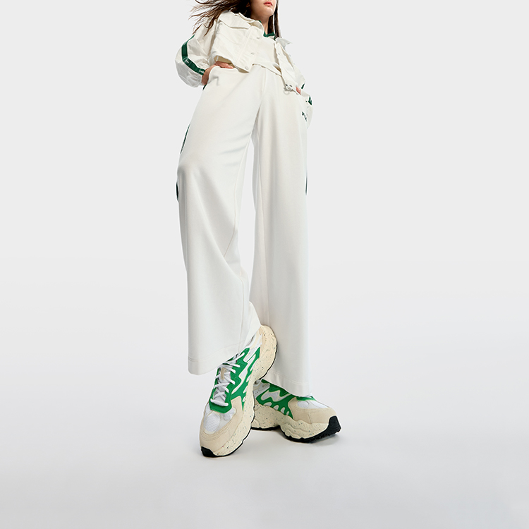 Details for FILA斐樂 Fern 蕨草鞋 舒適輕便運動休閒 低筒 老爹鞋 女款 斐樂白