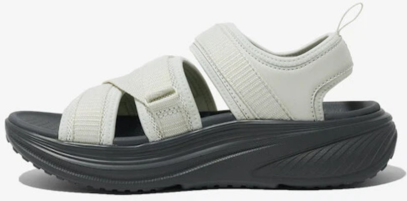 (W) 휠라 플로트 맥스 샌들 블랙/블랙/화이트 11001SM02779H013 Lookbook (W) 휠라 플로트 맥스 샌들 블랙/블랙/화이트 11001SM02779H013