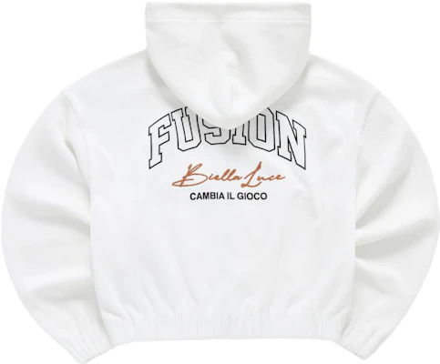 (W) FILA FUSION 2023 秋季時尚寬鬆連帽衫 白色 T11W335501F-WT Lookbook (W) FILA FUSION 2023 秋季時尚寬鬆連帽衫 白色 T11W335501F-WT