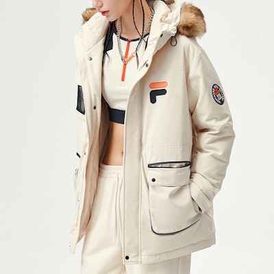 (Women) FILA Fusion Baseball Series Parka Multi-Pocket Down Jacket Stone Beige T11W145902F-IY Details for (Women) FILA Fusion Baseball Series Parka Multi-Pocket Down Jacket Stone Beige T11W145902F-IY