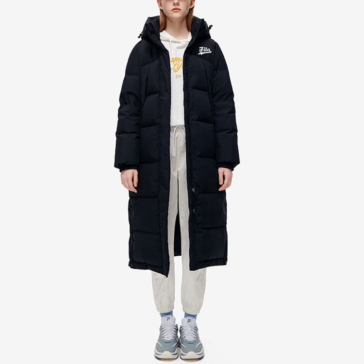 Shop (W) FILA Fusion Chaqueta Negra Larga con Capucha y Diseño de Parche con Letras. T11W242916FBK