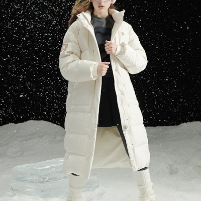 (W) FILA FUSION 白色長版羽絨外套 - 帽子設計, 保暖, 休閒版型. T11W345907AWT Shop (W) FILA FUSION 白色長版羽絨外套 - 帽子設計, 保暖, 休閒版型. T11W345907AWT