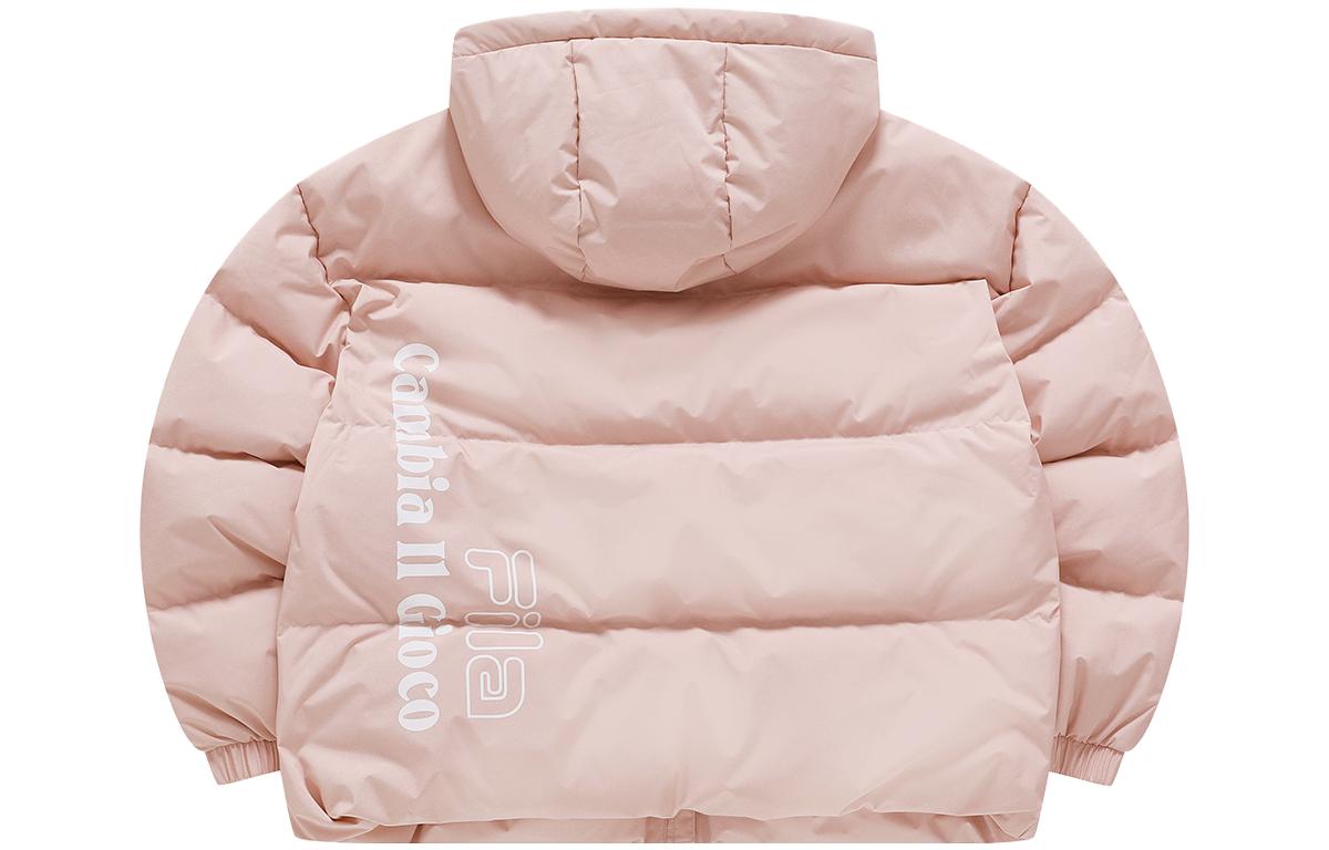 Lookbook (W) 휠라 퓨전 QR 로고 방풍 따뜻한 후드 다운 재킷 레드 핑크. T11W346902FPK