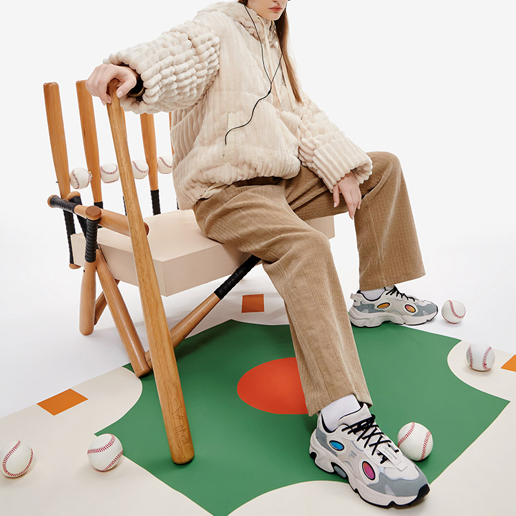 Shop (Women) FILA Fusion  White Hooded Down Jacket Fashionable Winter Coat. T11W242906F-IV