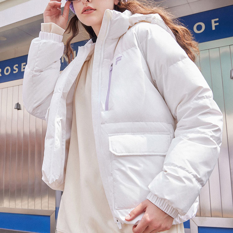 Shop (W) FILA Fusion 白色連帽羽絨外套 防風保暖。 T11W316904FWT