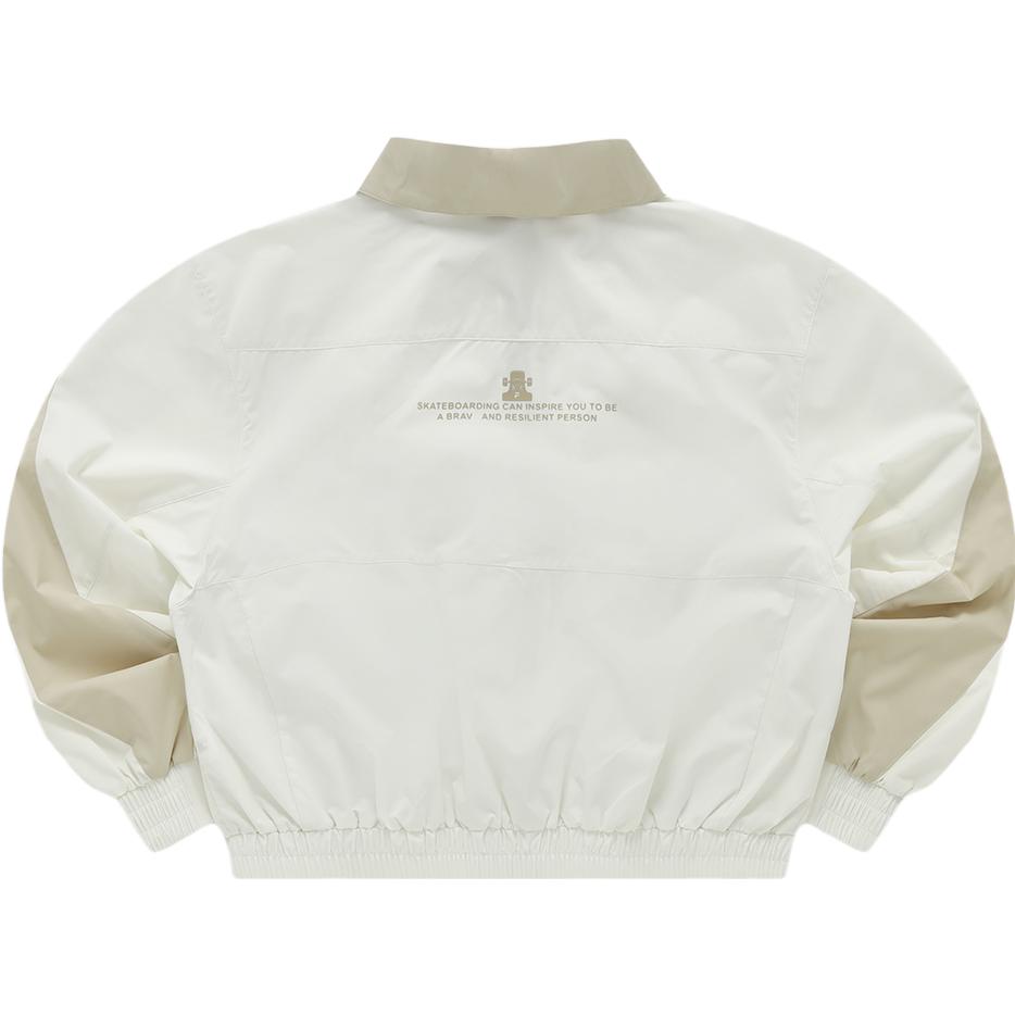 Lookbook (W) FILA Fusion Jaket Olahraga Kasual Utilitas Tenun Putih. T11W331703FWT